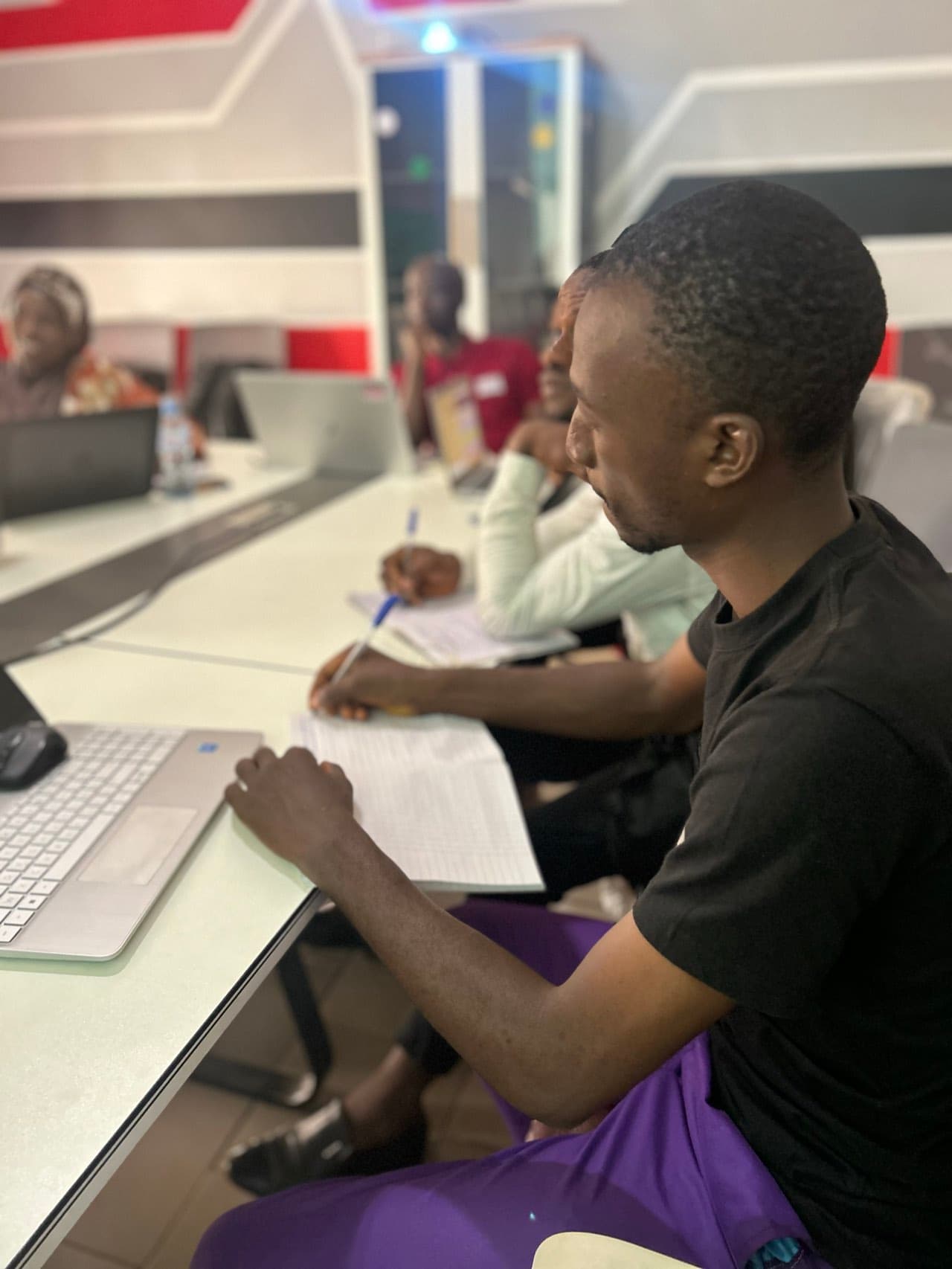 Atelier « Trouve un emploi grâce à l'IA » : CV, lettres et entretiens boostés — photo 1